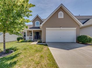 206 Pecan Bluffs Dr, Wentzville, MO 63385