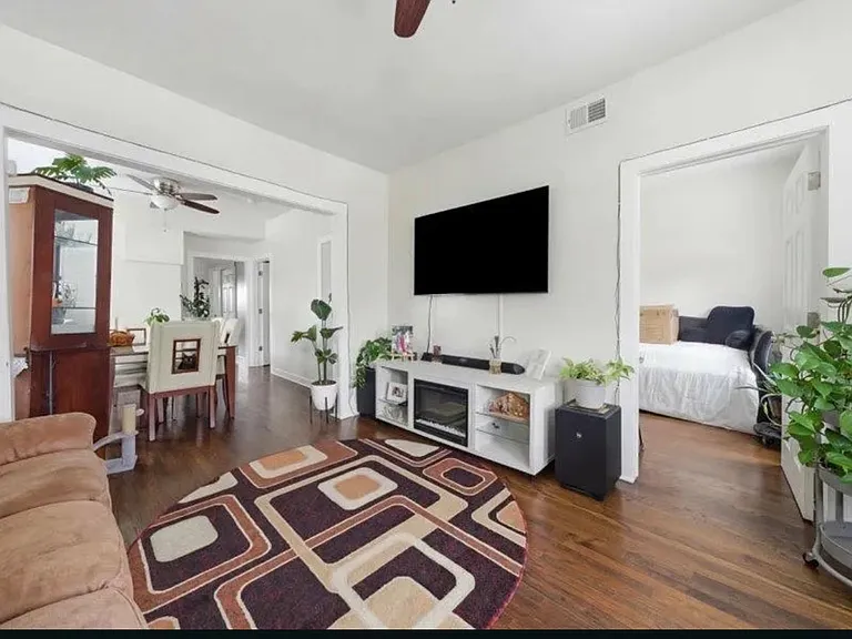 1059 N Central Park Ave #2 — Photo 1
