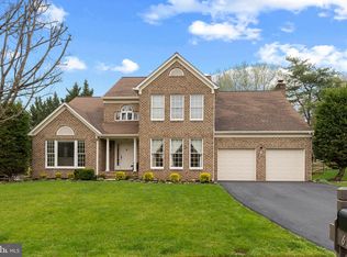 6189 Hidden Canyon Rd, Centreville, VA 20120