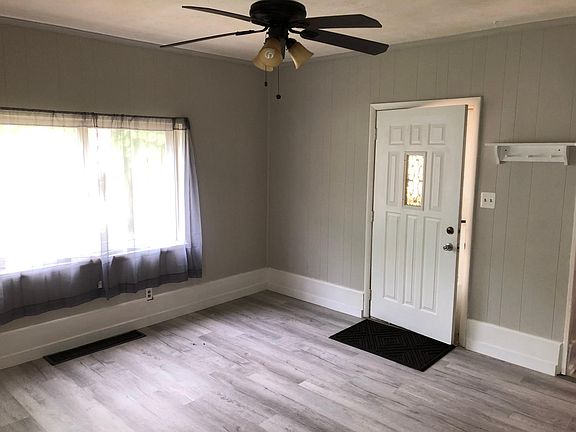 4th image of 1220 Oakdale Ave