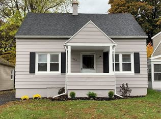 518 W Filbert St, East Rochester, NY 14445