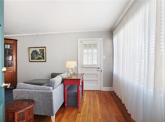 4th image of 505 Jefferson Park Ave