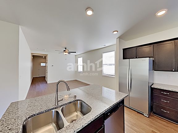 4th image of 10626 137th St E