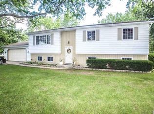 8343 Stony Lake Rd, Jackson, MI 49201