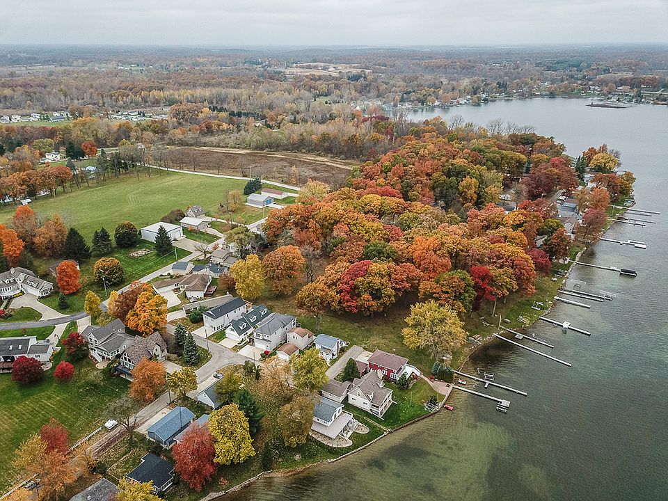 7533 Reger Ave, Manitou Beach, MI 49253 Zillow