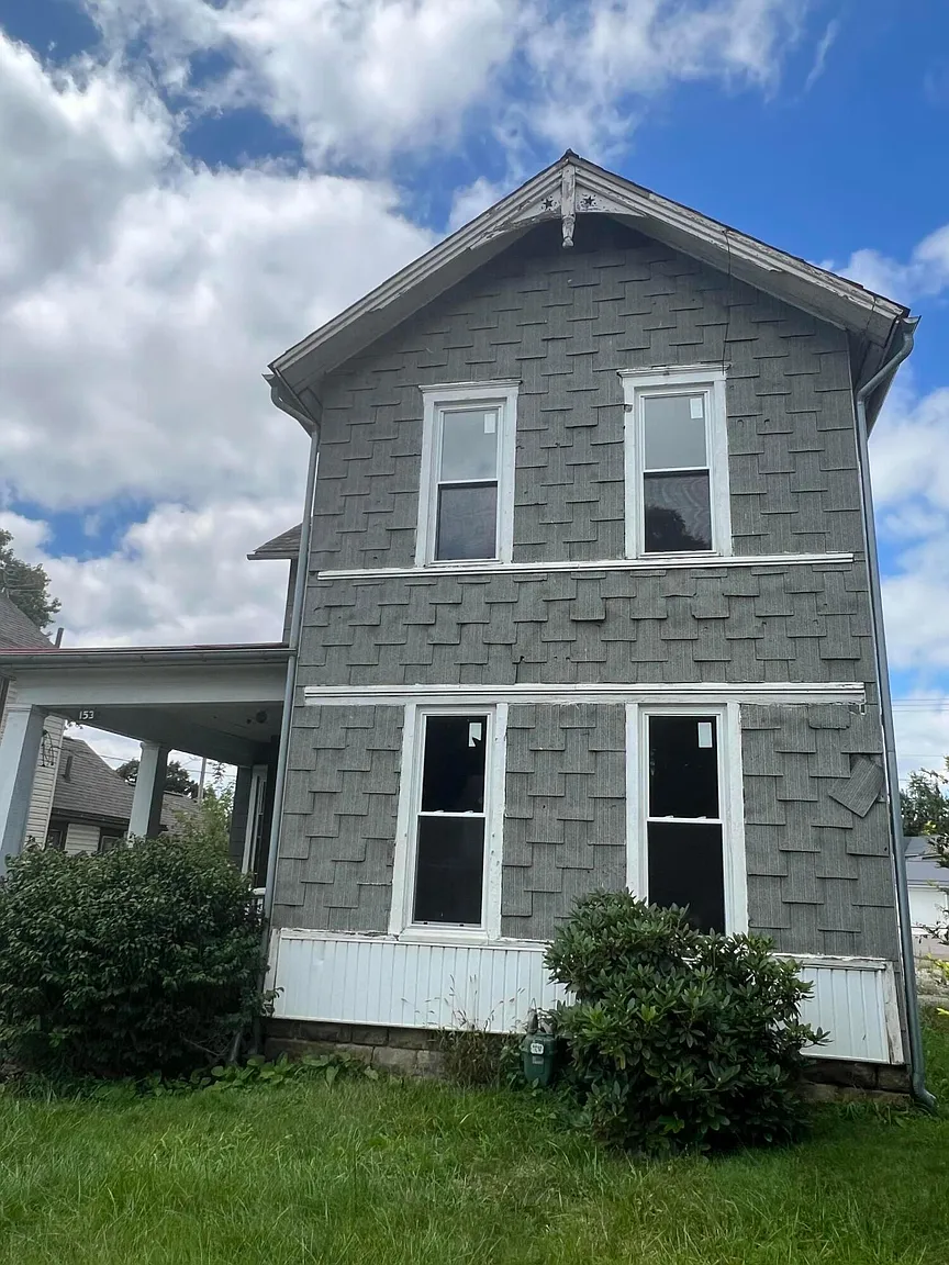 153 N Cedar St photo 1