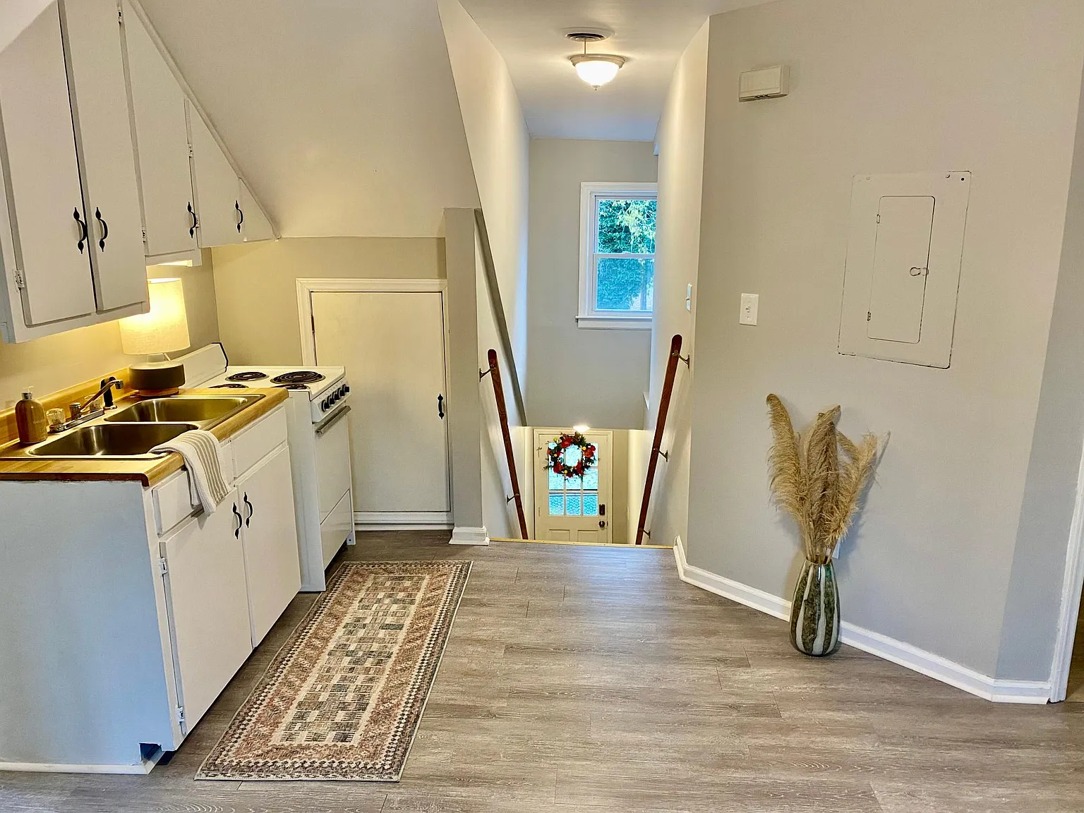 302 N Nash St — Photo 3