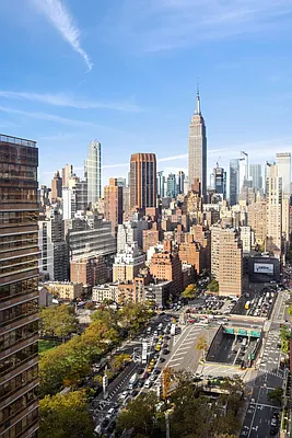 Sold by Luca Paci Real Estate | media 8