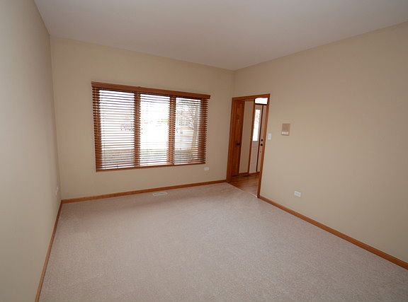 4th image of 24659 Lincolnway St