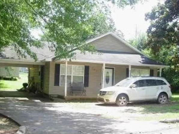 307 S 12th St, Lanett, AL 36863