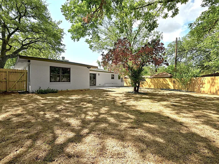 4604 Nevada Path — Photo 9