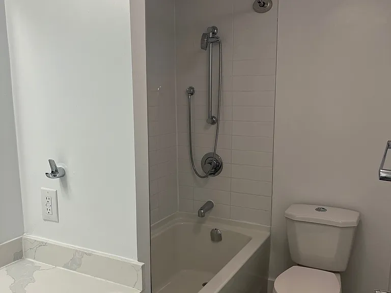 2160 Lakeshore Rd — Photo 34