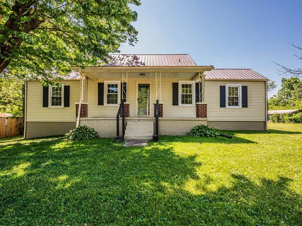 101 E 3rd St, Park City, KY 42160