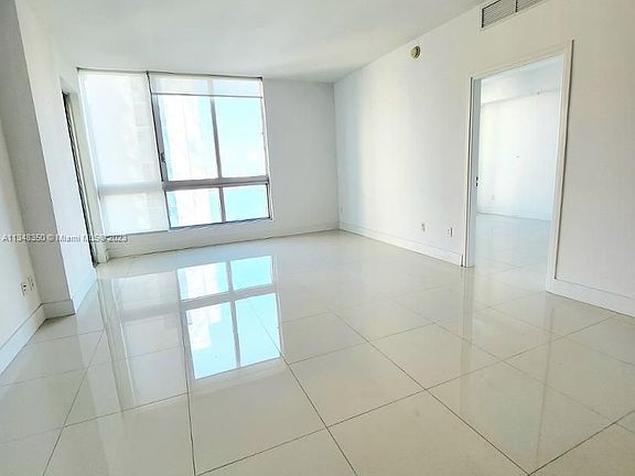 5th image of 300 S Biscayne Blvd APT 2714