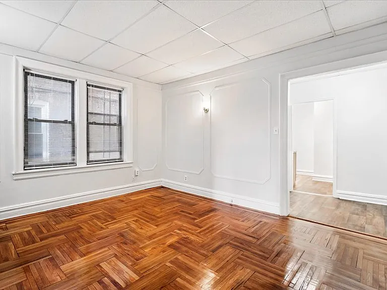 65 W 39th St — Photo 7