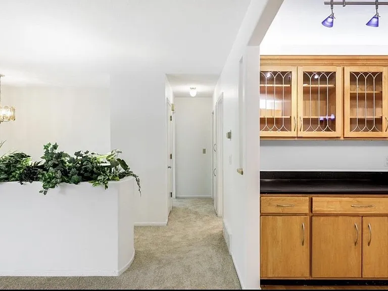 801 Corens Dr — Photo 10