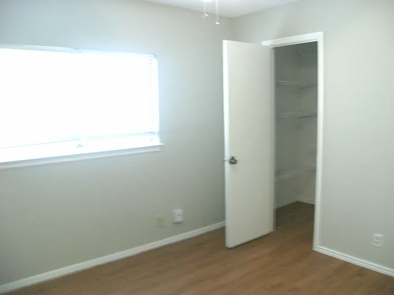 4107 Sunrise Point Dr — Photo 4