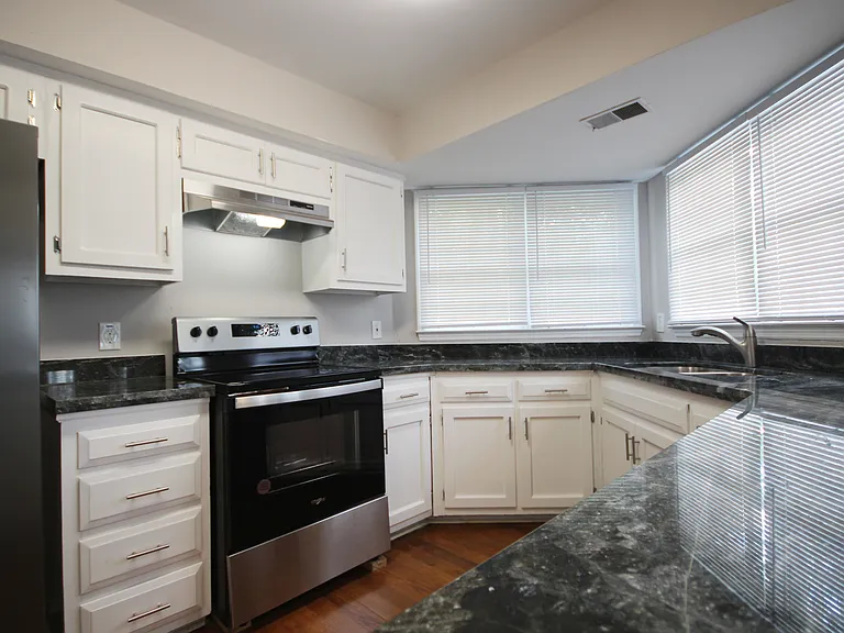 4525 Fox Creek Dr — Photo 26
