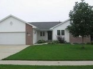 1312 Windsor Dr, Cedar Falls, IA 50613