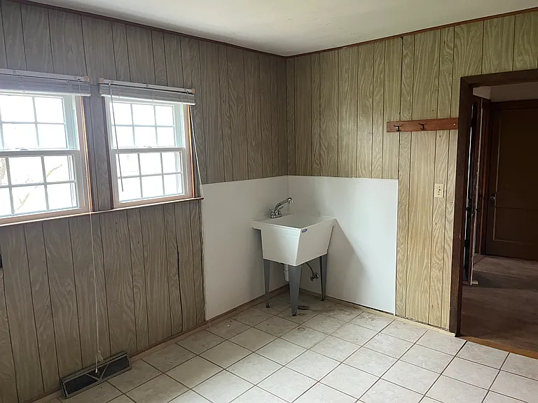 3695 Tonieville Rd — Photo 6
