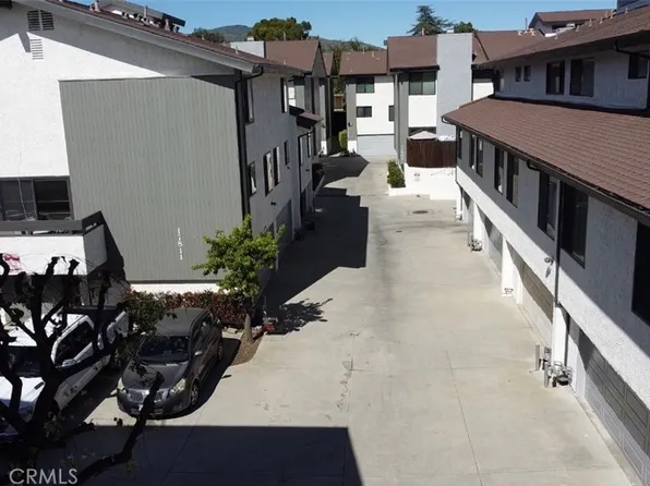 17811 Devonshire St, Northridge, CA 91325