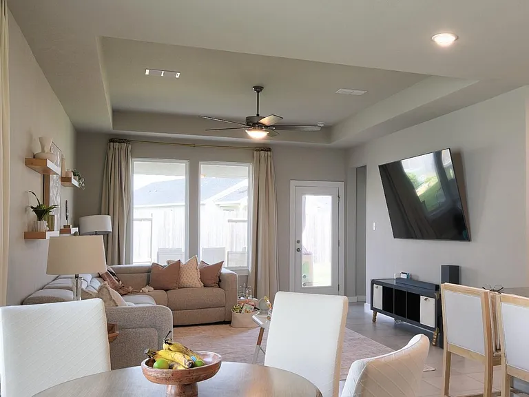 7215 Clearwater Cove Dr — Photo 4