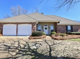 220 Azalea Ct, Brandon, MS 39047