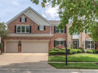 1076 Nooning Tree Dr, Chesterfield, MO 63017