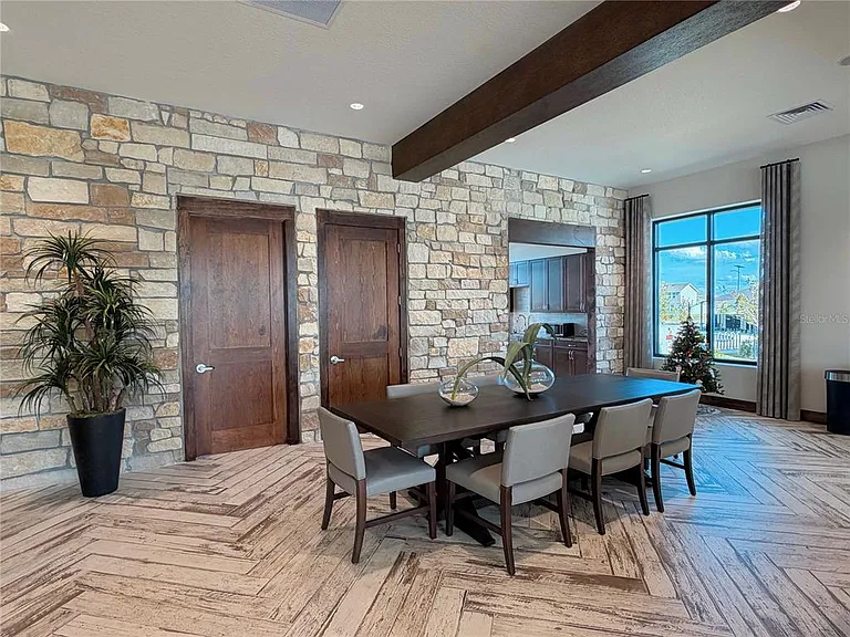 2711 Pioneer Trl — Photo 31