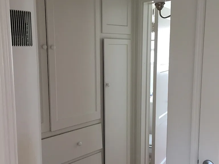 A historical landmark and beautiful 1br/1ba cottage in University Heights - walking distance from... — Photo 11