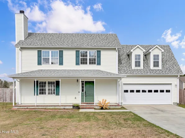 105 Lawndale Lane, Sneads Ferry, NC 28460