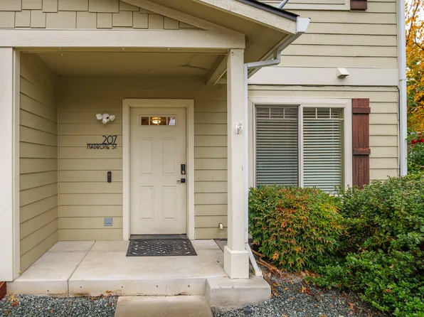 207 Madrone St, Rogue River, OR 97537