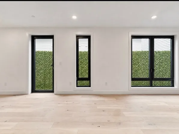33 A St #404, Boston, MA 02127