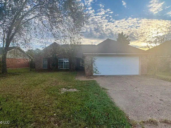127 Holmar Dr, Brandon, MS 39047