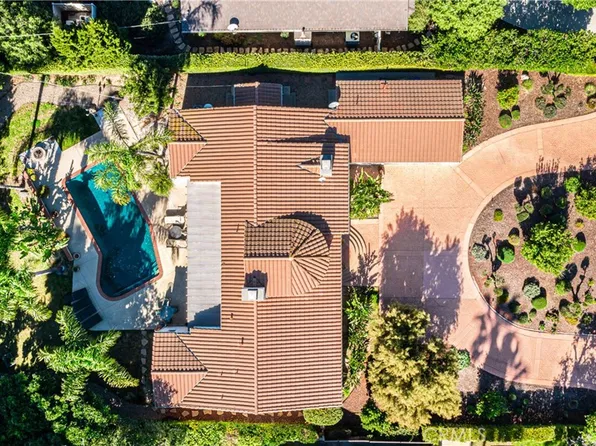 8931 Zelzah Ave, Northridge, CA 91325