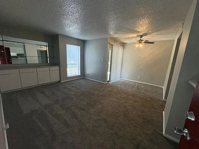 1x1 living and dinning room area