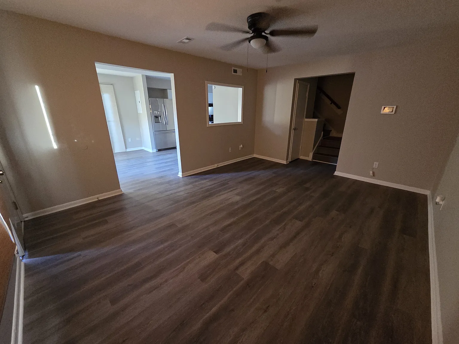 3 bed, 2.5 bath, 1350 sqft, $1,850 — Photo 2