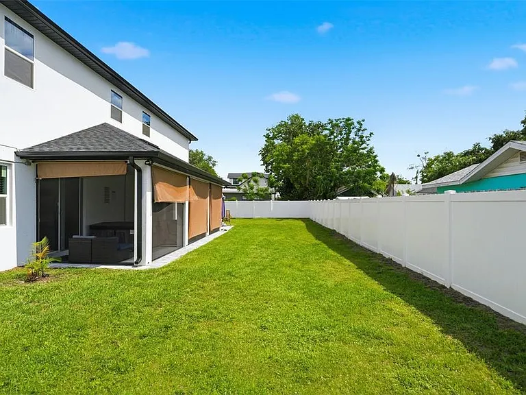 2075 Jewell Ave — Photo 49