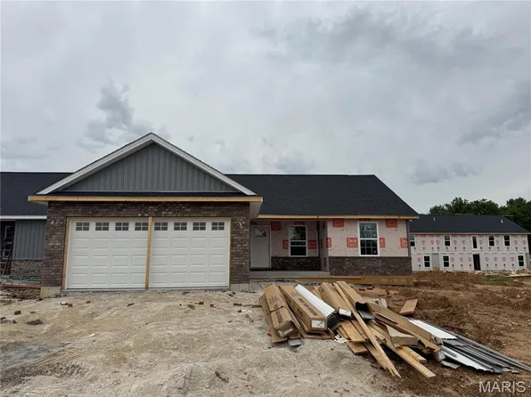 112 Grindstone Ct, Moscow Mills, MO 63362