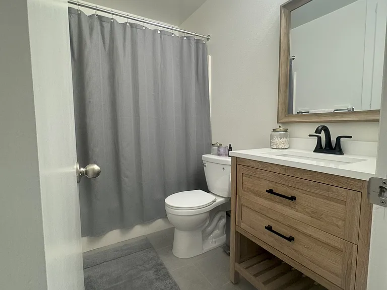 3175 Estelita Ct #D — Photo 11