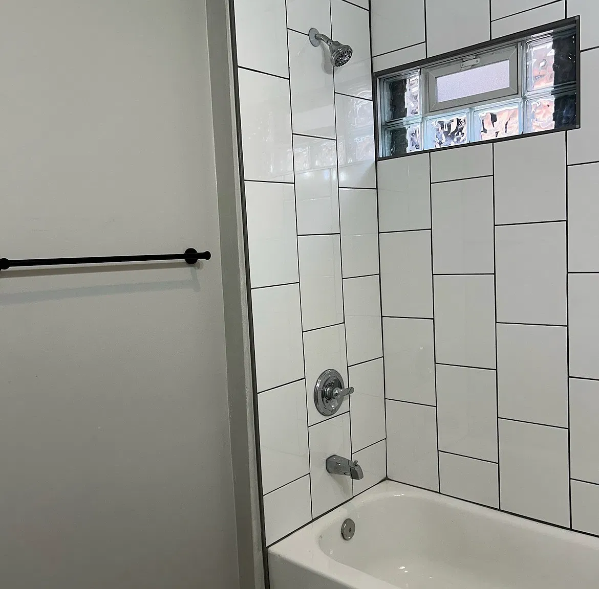 3 bed, 850 sqft, $1,100 — Photo 3