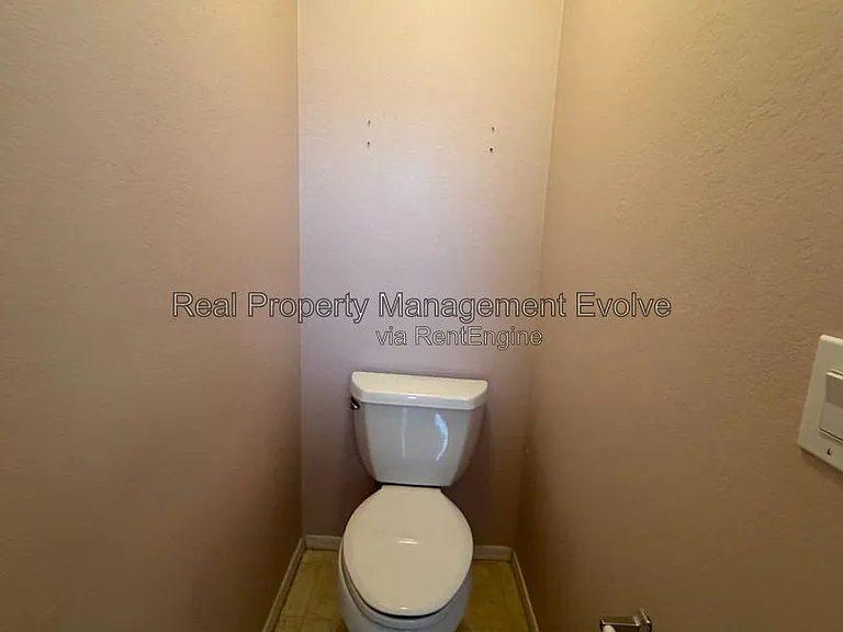 2227 E Edna Ave — Photo 21