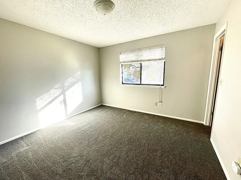 3410 W 17th Street Rd — Photo 23