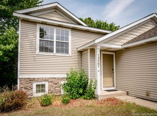 12867 Red Maple Ln, Holland, MI 49424