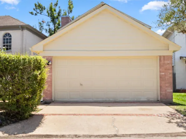 14411 Golden Pond Dr, Houston, TX 77084