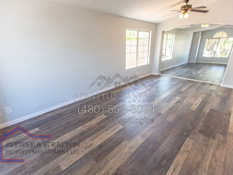 689 W Constitution Dr — Photo 7