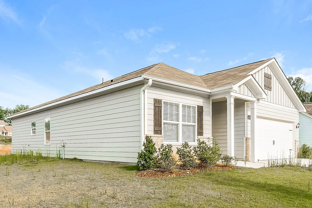 3 bed, 2.0 bath, 1408 sqft, $1,685 — Photo 3