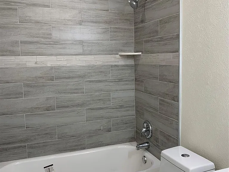 2211 Montclair Dr — Photo 21