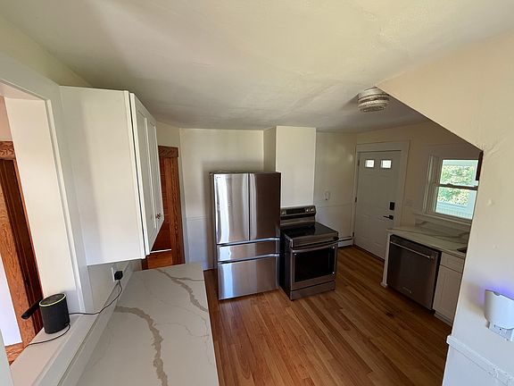 4th image of 16 Aetna St #B