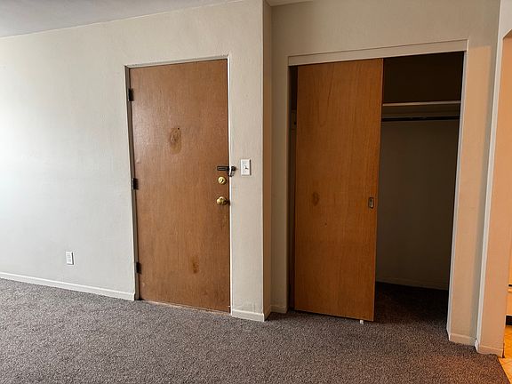 5th image of 1105 12th Ave N #2